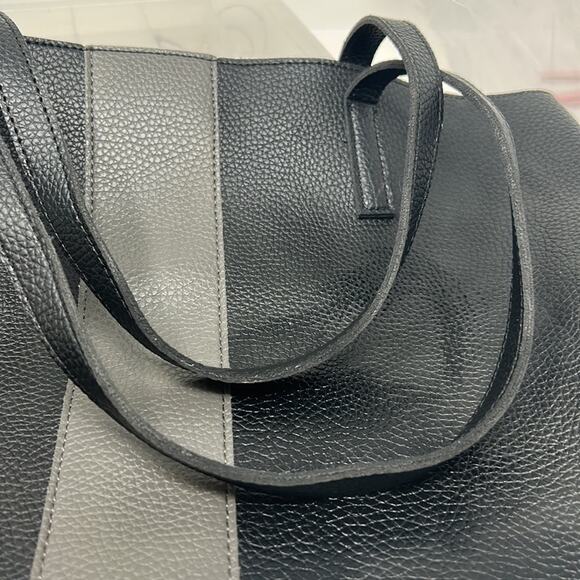 Vince Camuto Luck Women's Black Pebbled Vegan Leather Tote Bag Size Large - Picture 10 of 11